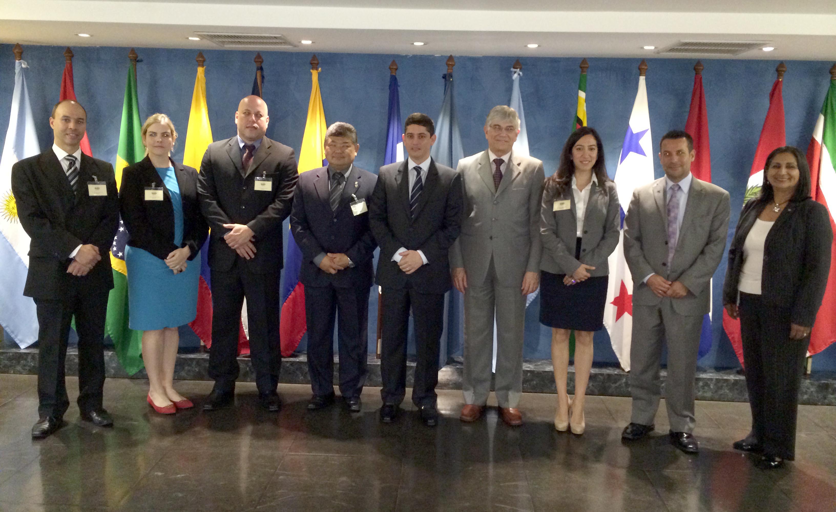 O juiz federal Marcelo Honorato (ao centro), com outros participantes do evento