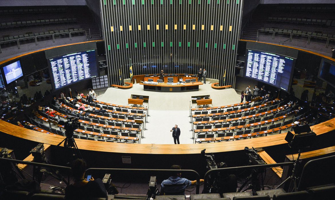INSTITUCIONAL: Projeto de lei que garante o custeio permanente das perícias do INSS é aprovado na Câmara dos Deputados