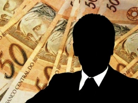 DECISÃO: Mantida condenação de réu que abriu conta poupança utilizando documentos falsos em nome de correntista