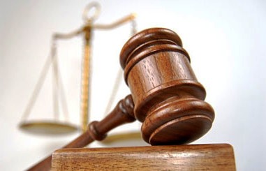 DECISÃO: Inviável a restituição dos valores depositados em Juízo a título de fiança, por falta de amparo legal