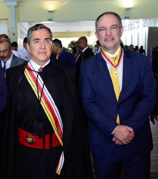INSTITUCIONAL: Corregedor regional da Justiça Federal da 1ª Região recebe a Ordem do Mérito Judiciário Militar