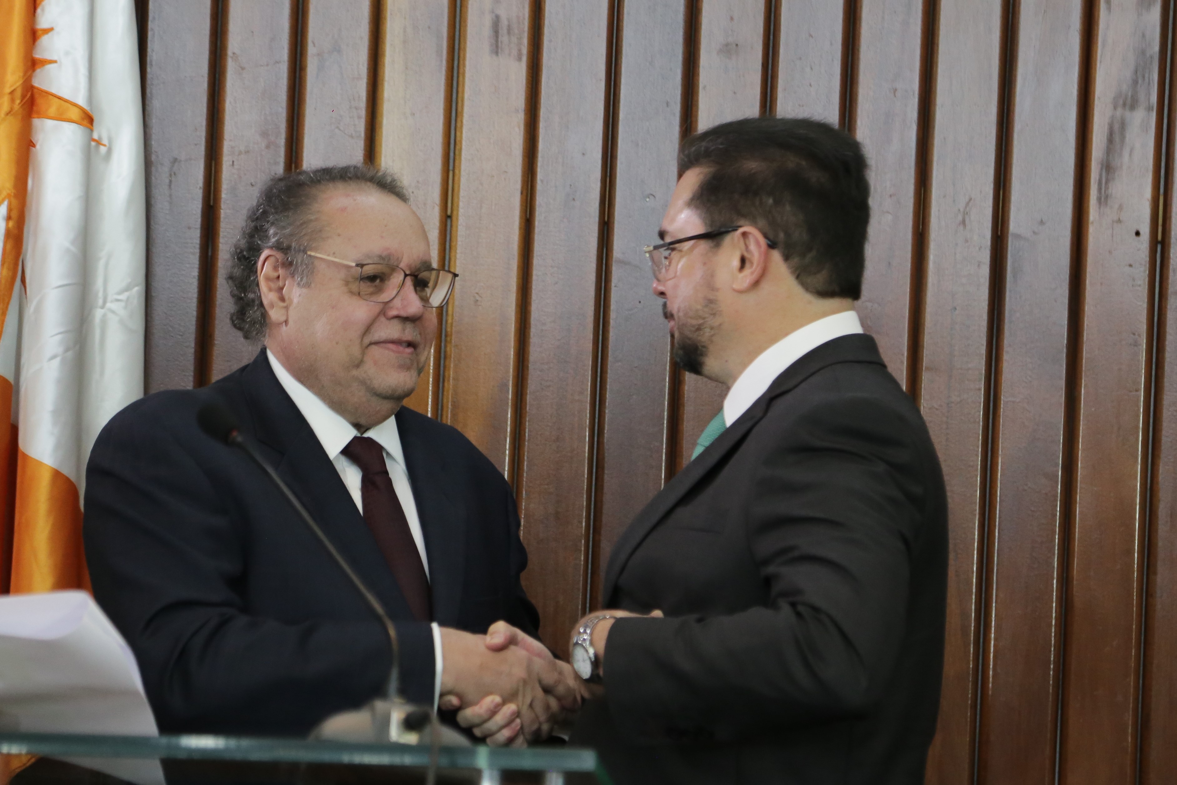 INSTITUCIONAL: Desembargador federal Marcos Augusto de Sousa é empossado vice-presidente do TRF1