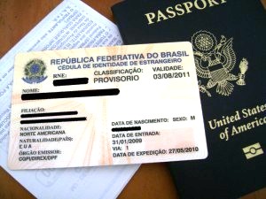 DECISÃO: Cidadão estrangeiro sem condições financeiras tem direito à gratuidade na emissão de documentos de identificação