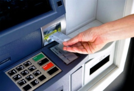 DECISÃO: Banco não se responsabiliza por saques efetuados por terceiros com cartão e senha do titular
