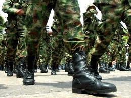 DECISÃO: Reconhecido o direito de militar ser reintegrado e reformado dos quadros do Exército por causa de doença incapacitante