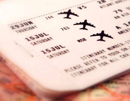 DECISÃO: É legal o credenciamento de companhias aéreas para o fornecimento de passagens aéreas à Administração Pública sem intermediação das agências de viagens e turismo