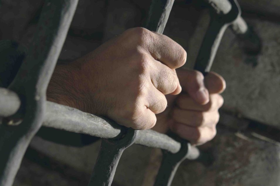 Condenado em fase de cumprimento de pena pode receber indulto