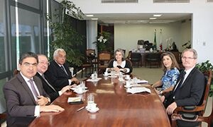 INSTITUCIONAL: Ministra Cármen Lúcia e presidentes dos TRFs discutem demandas da Justiça Federal